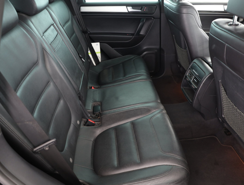 Volkswagen Touareg, 2012
