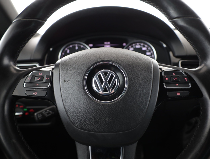 Volkswagen Touareg, 2012