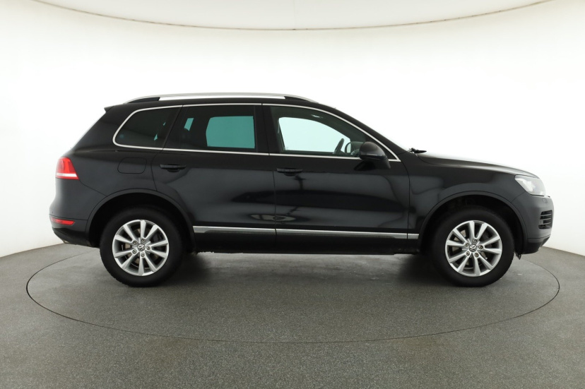 Volkswagen Touareg, 2012