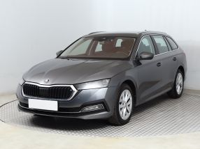 Škoda Octavia - 2023