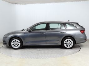 Škoda Octavia - 2023