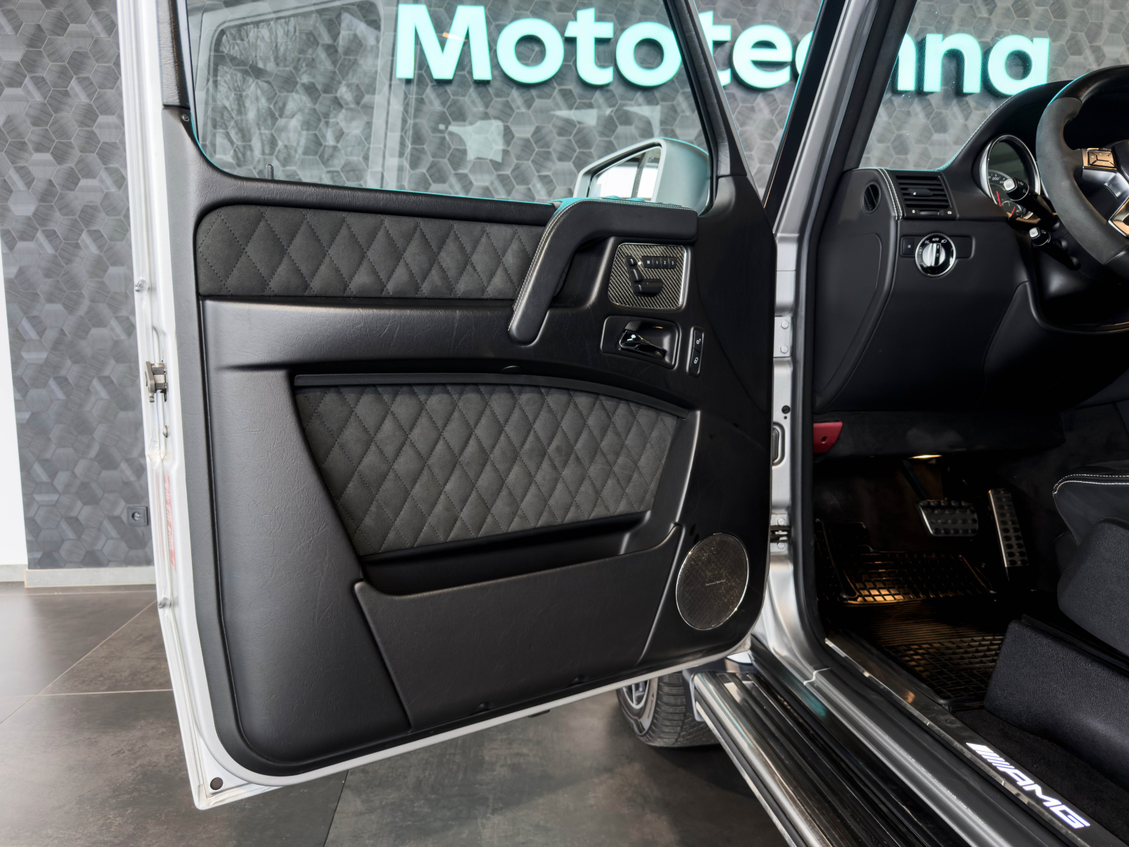 Mercedes-Benz G - 2017