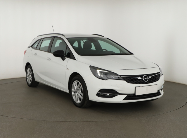 Opel Astra 2022