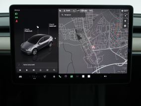 Tesla Model Y - 2024