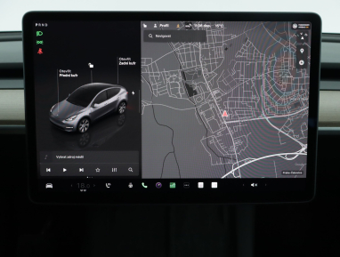 Tesla Model Y - 2024