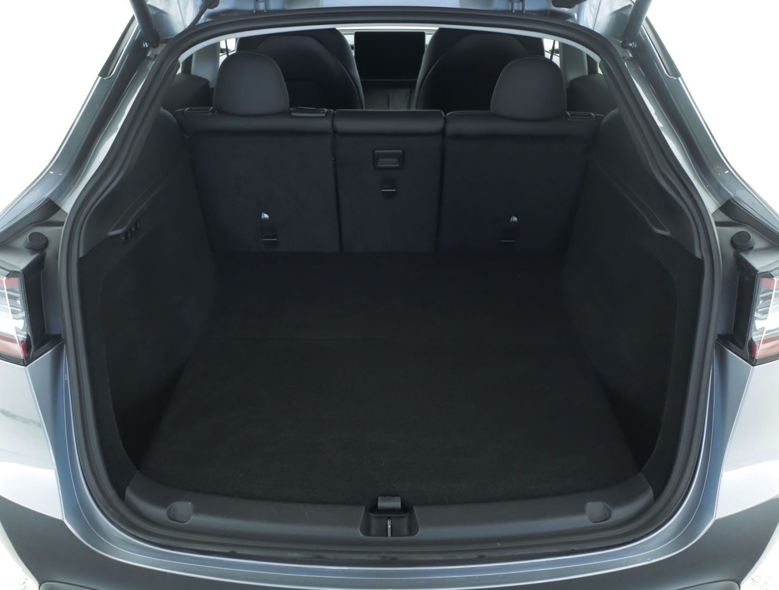 Tesla Model Y - 2024