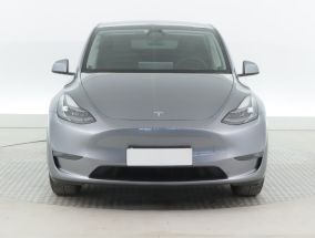 Tesla Model Y - 2024