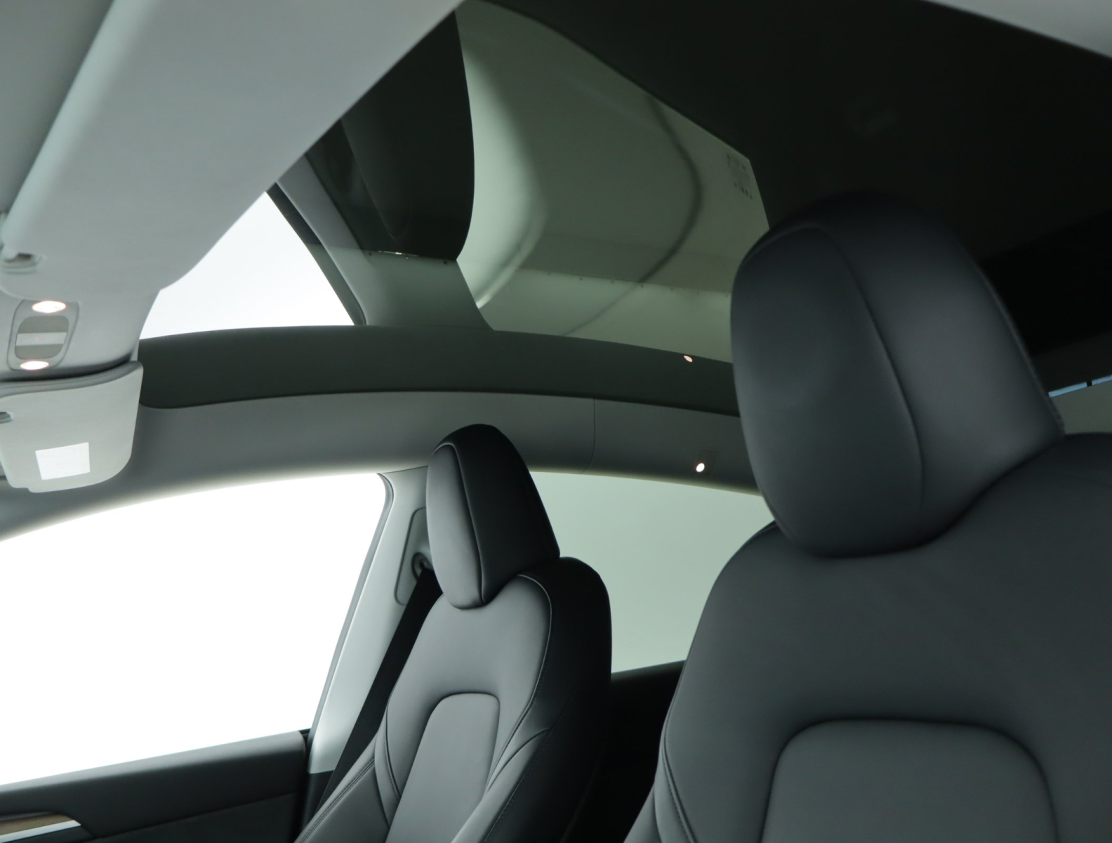 Tesla Model Y - 2024