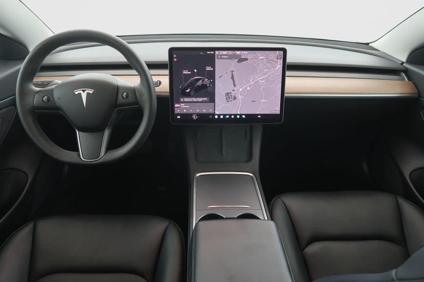 Tesla Model 3, 2021