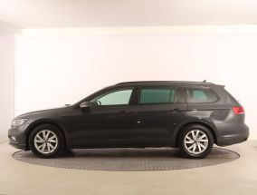 Volkswagen Passat - 2021