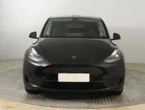 Tesla Model Y - 2024
