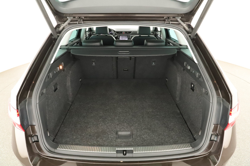 Škoda Superb, 2016