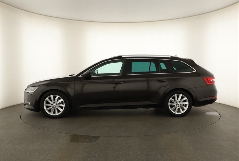 Škoda Superb, 2016