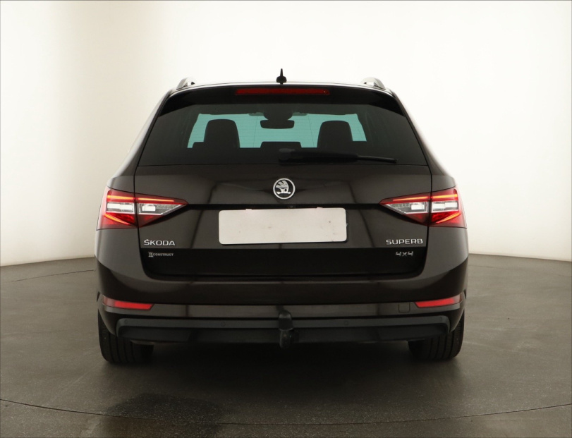 Škoda Superb, 2016
