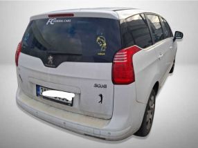 Peugeot 5008 - 2014