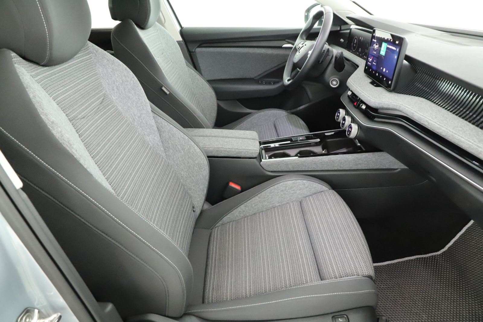 Škoda Superb - 2024