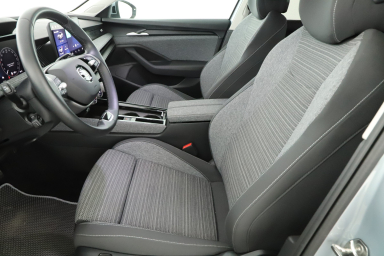 Škoda Superb - 2024