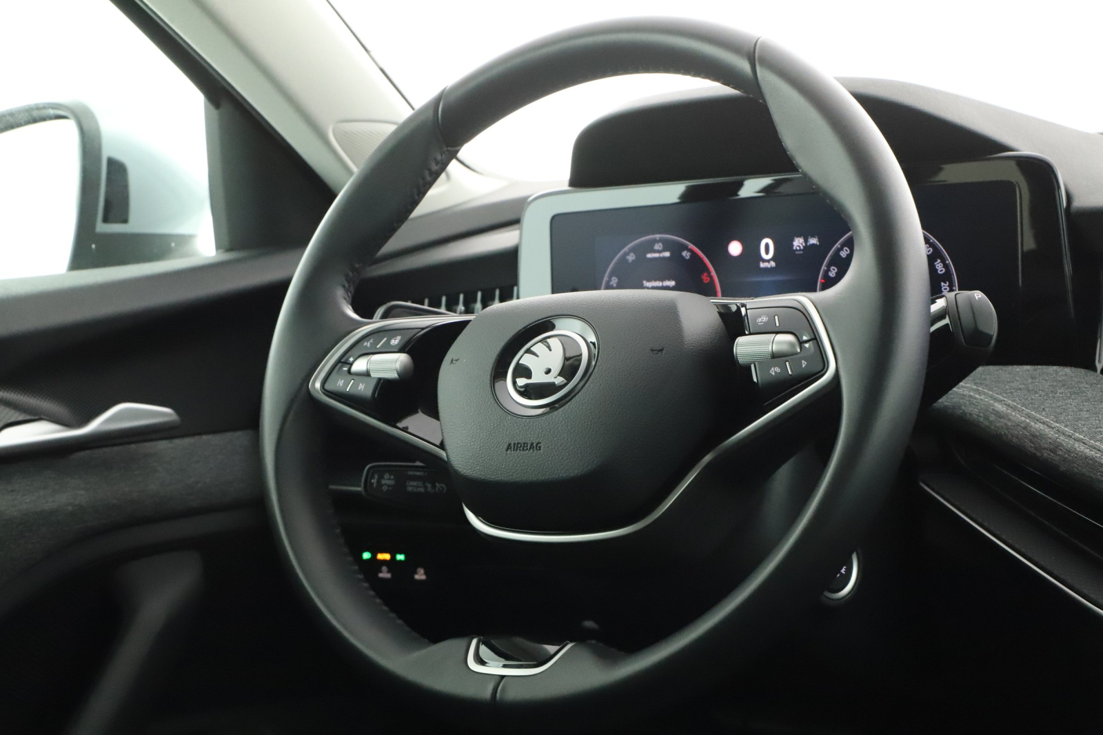 Škoda Superb - 2024