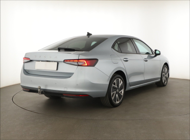 Škoda Superb - 2024