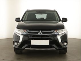 Mitsubishi Outlander - 2015