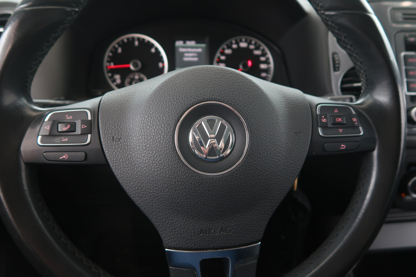 Volkswagen Tiguan, 2011