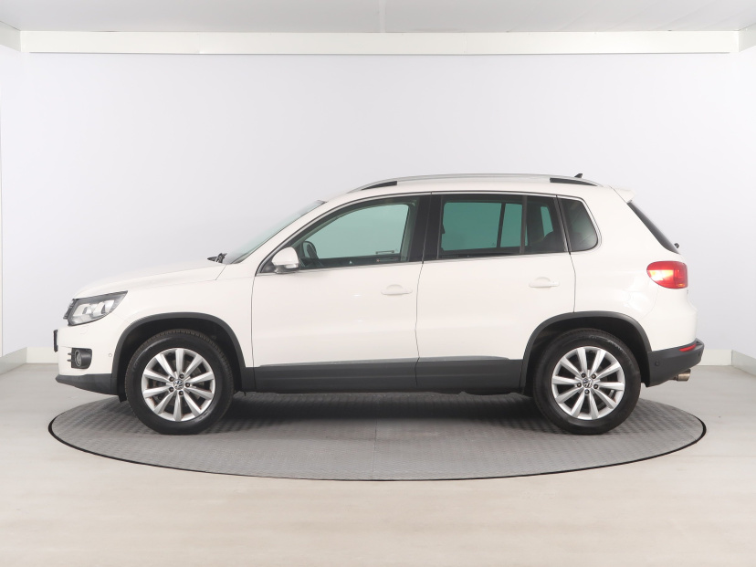 Volkswagen Tiguan, 2011