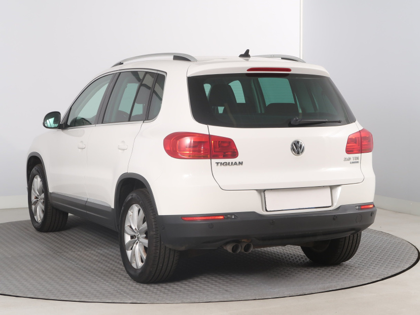 Volkswagen Tiguan, 2011