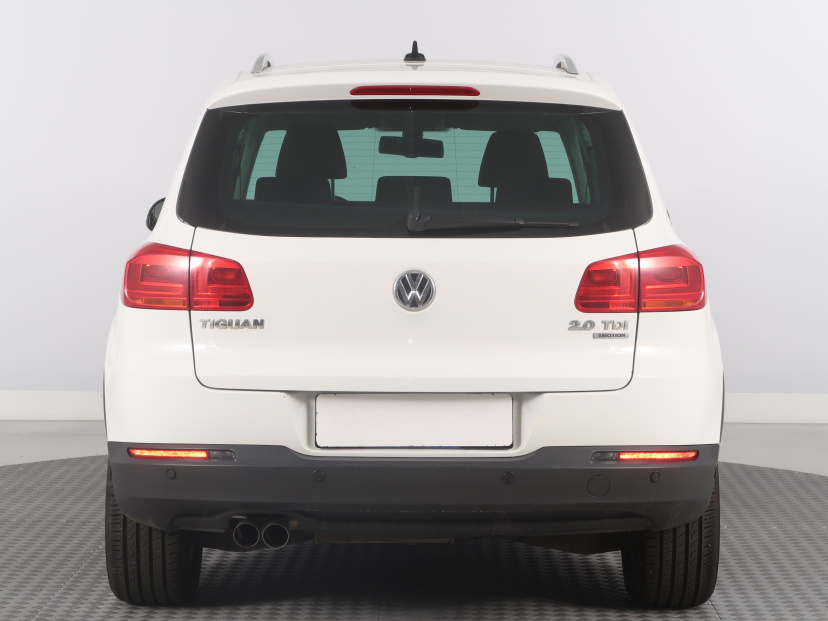 Volkswagen Tiguan, 2011