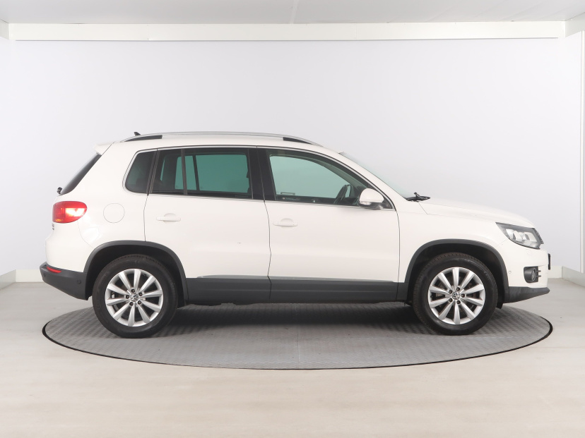 Volkswagen Tiguan, 2011