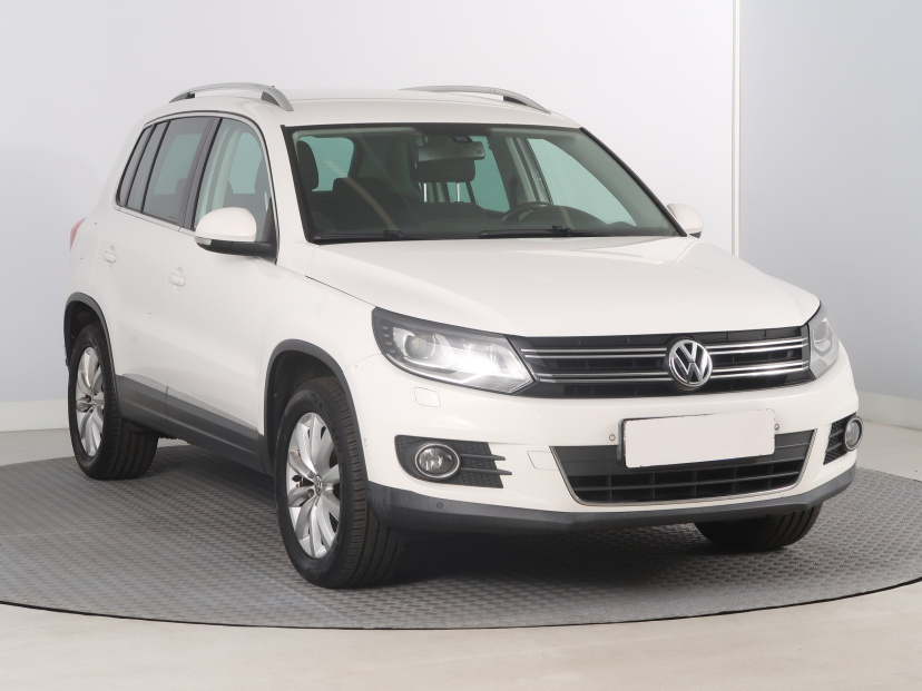 Volkswagen Tiguan, 2011