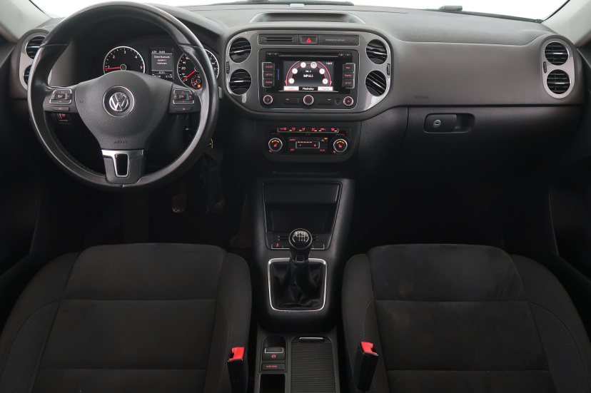Volkswagen Tiguan, 2011