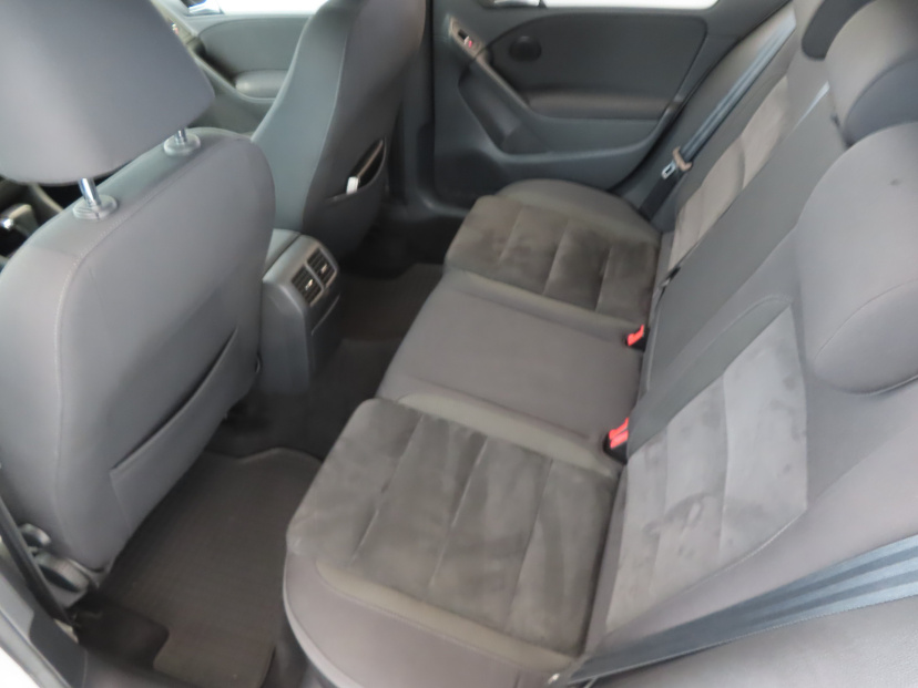 Volkswagen Golf, 2010