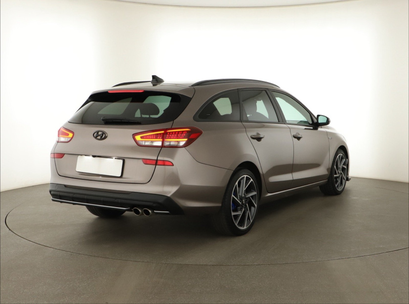Hyundai i30, 2021