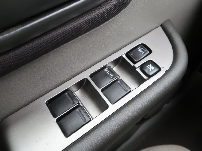 Nissan X-Trail, 2005
