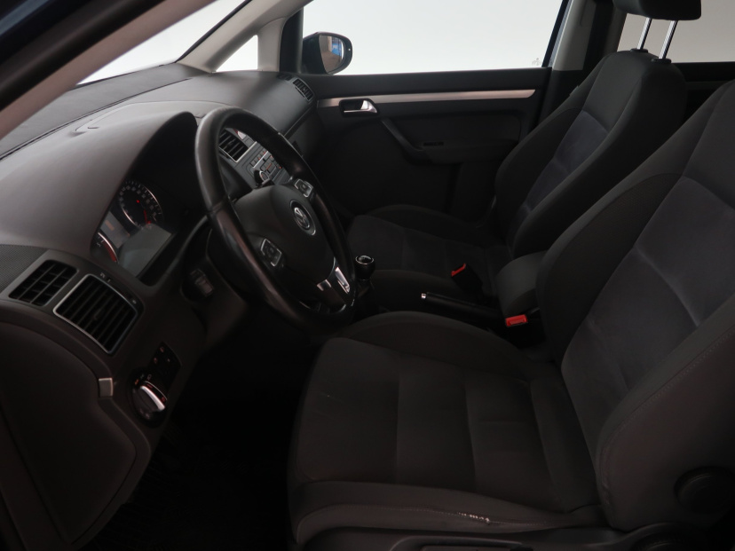 Volkswagen Touran, 2011
