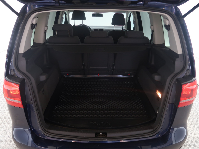 Volkswagen Touran, 2011