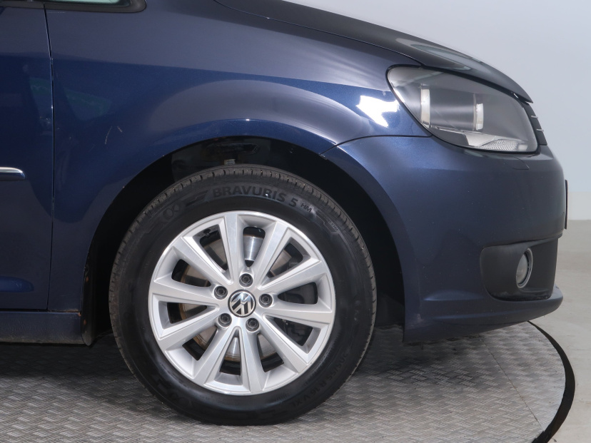 Volkswagen Touran, 2011