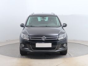 Volkswagen Tiguan - 2012