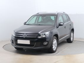Volkswagen Tiguan - 2012