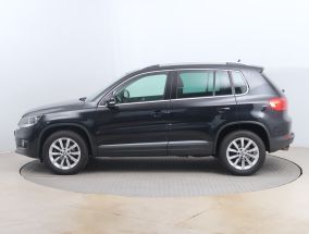 Volkswagen Tiguan - 2012