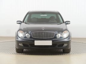 Mercedes-Benz E - 2004