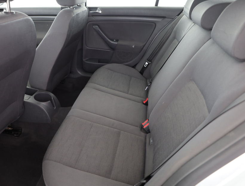 Volkswagen Golf, 2005