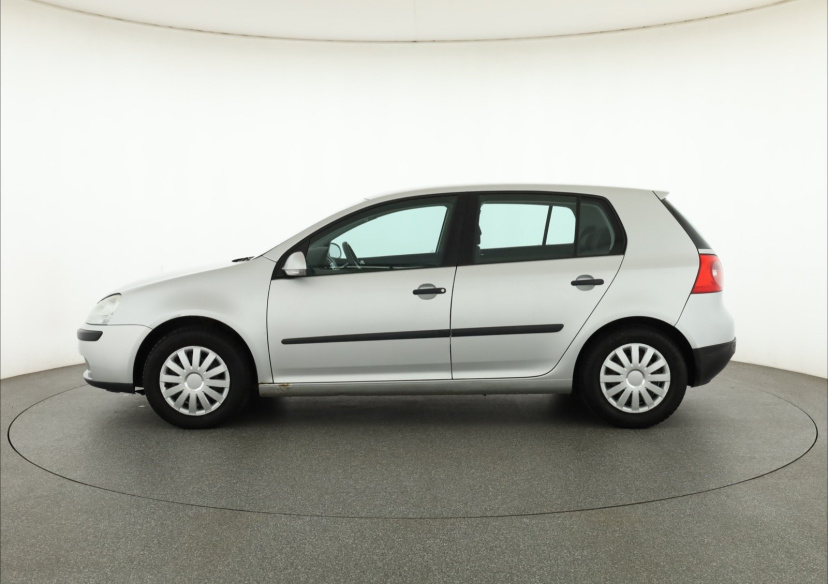 Volkswagen Golf, 2005