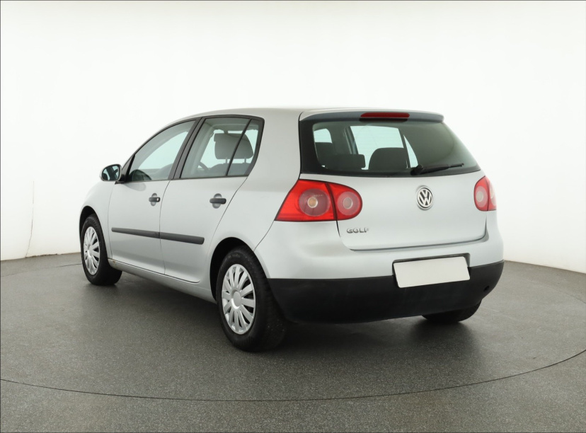 Volkswagen Golf, 2005
