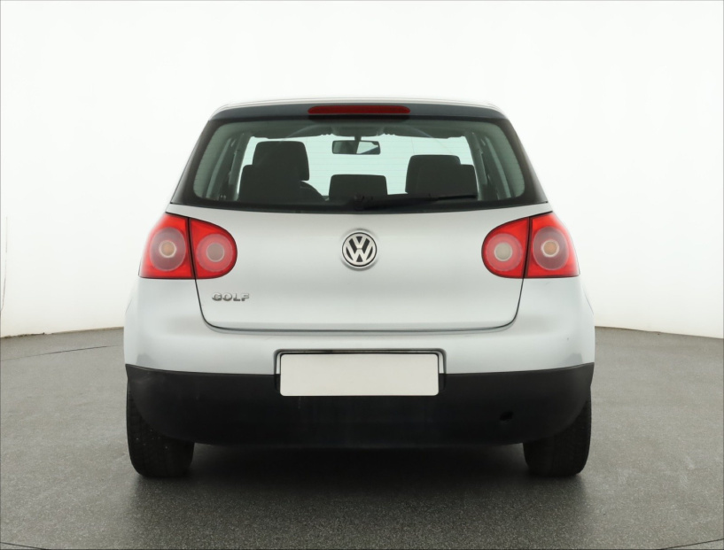 Volkswagen Golf, 2005
