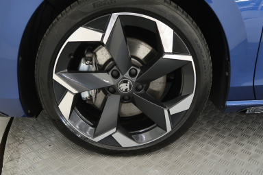 Škoda Superb - 2025
