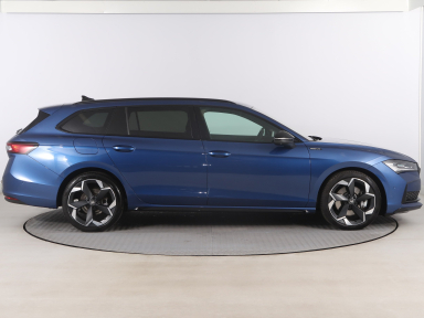 Škoda Superb - 2025