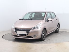 Peugeot 208 - 2012