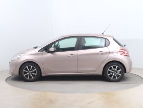 Peugeot 208 - 2012