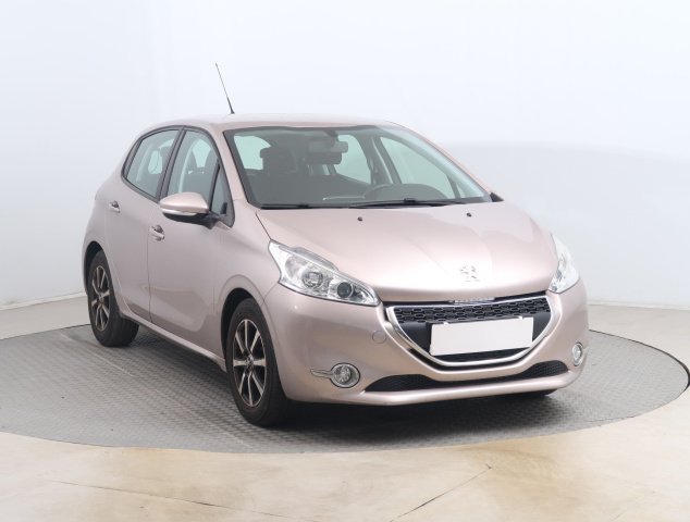 Peugeot 208 2012